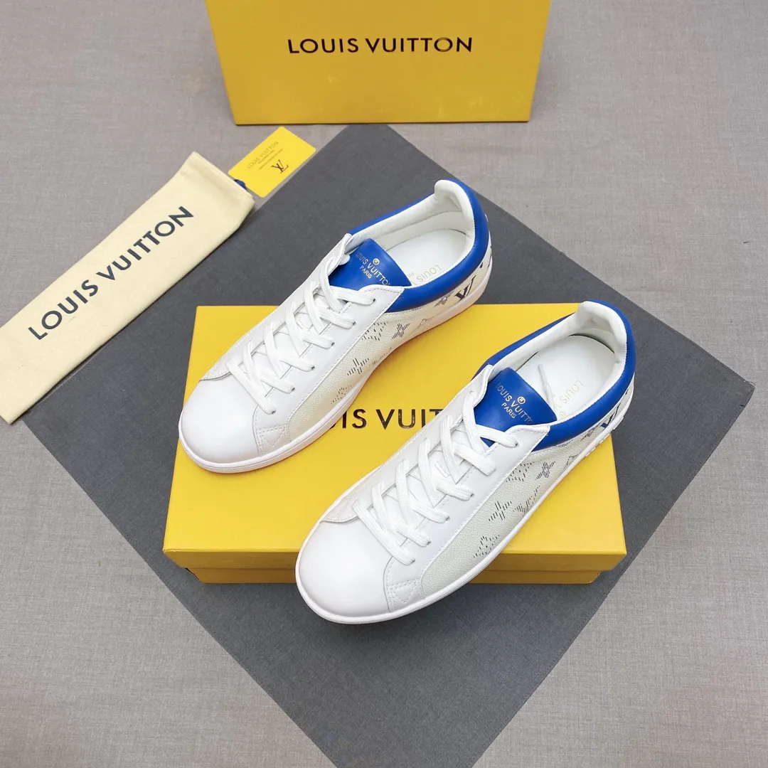 p360 🙏LV men's shoes official website has launched the latest 1:1 copy, synchronized with Hong Kong counters, and on the same catwalk; all "🍡🍡, the rubber outsole is non-slip and wear-resistant; the fabric is made of first-layer cowhide and 3D printing, sheepskin lining, comfortable to wear, attractive style, fine workmanship, with simple and neat shoe last JP, showing the boldness and toughness of men, multiple colors available Code numbers 38 to 44, 45 to 46 can be customized. No. 019